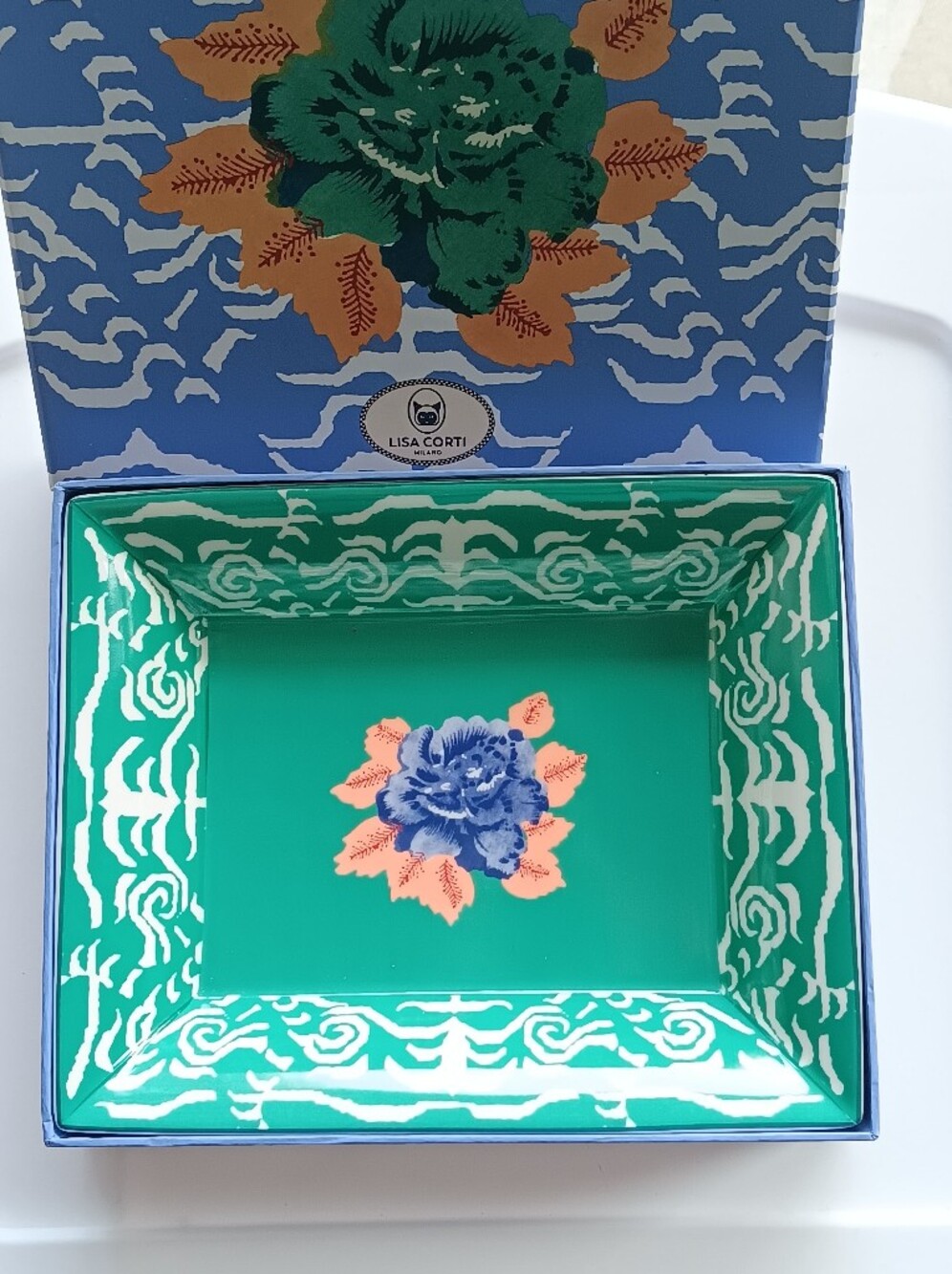 Lisa Corti Veronese Indian Tiger Porcelain Charger Tray in Box Green Periwinkle